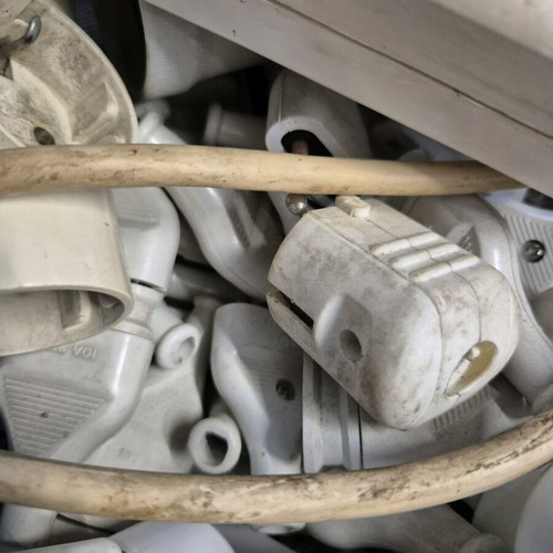 Electrical supplies like new, over 100 pieces including fuses and plugs