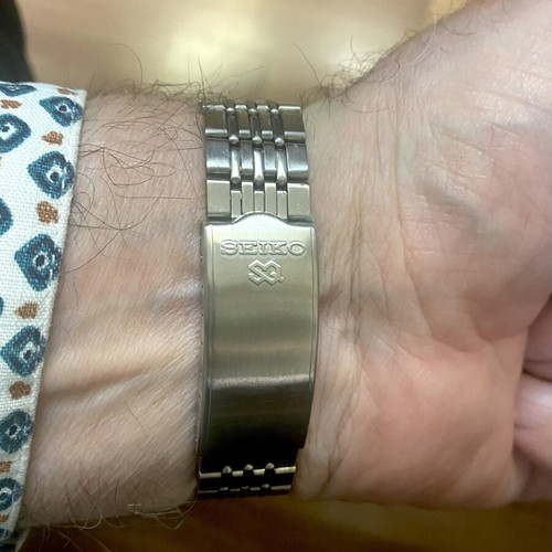 Seiko 5 automatic vintage wristwatch with 40mm stainless steel case