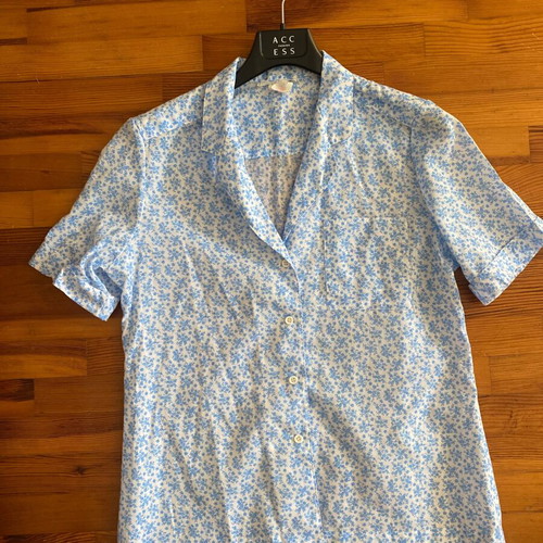 Shirt medium vintage with flowers like linen, like new