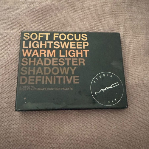 Mac Cosmetics Contour Palette Medium Dark like new