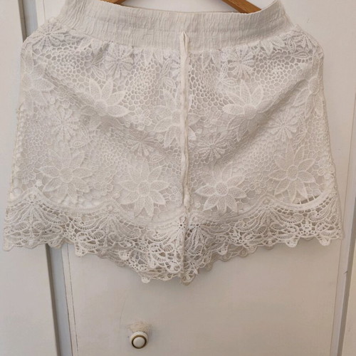 White shorts with lace used, size medium