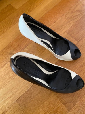 Alexander McQueen pumps used, size 37, black
