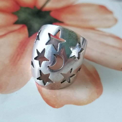 Silver 925 ring with moons and stars new