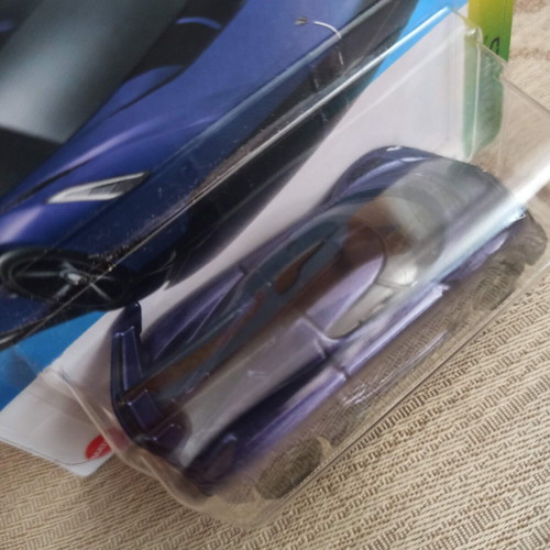Hot Wheels 2020 Koenigsegg Jesko Purple Short Card new sealed