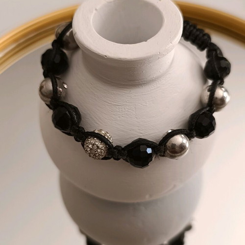 Macramé bracelet with crystals and metal beads