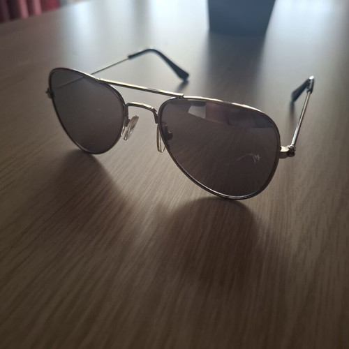 Children's sunglasses like new