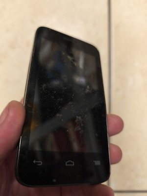 Κινητό τηλέφωνο Vodafone μεταχειρισμένο για ανταλλακτικά, άγνωστη λειτουργία