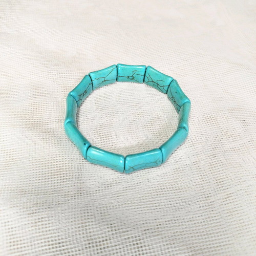 Howlite stone bracelet turquoise color like new