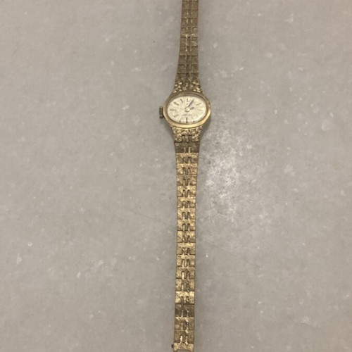 Seiko women's vintage watch used, needs repair, gold color
