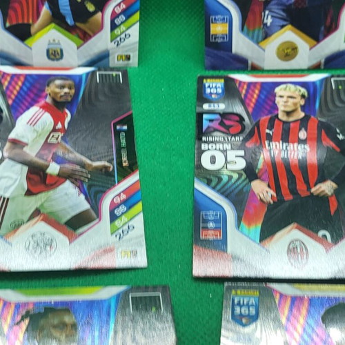 Rising Stars FIFA Panini Adrenalyn 365 pack of 6 cards, new