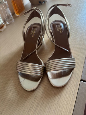 Aquazzura πέδιλα χρυσά καινούρια, μέγεθος 36