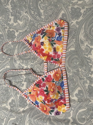 Swimwear top with padding new, size Medium, multicolor