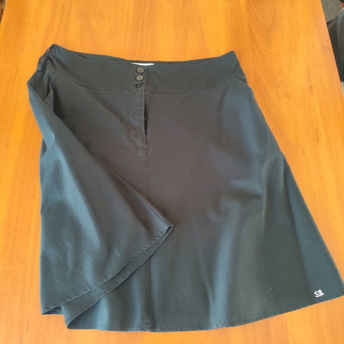 Black A-line skirt used, size L