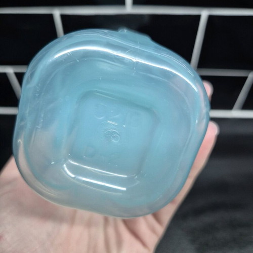 Tupperware water bottle like new