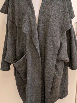 Women's vintage wool cape coat one size in tweed fabric like new