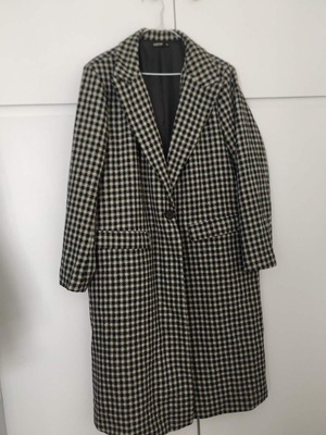 Shein checked coat size XL like new, black and white