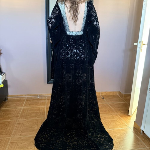 Nidodileda limited edition wrap dress set like new, black and gold
