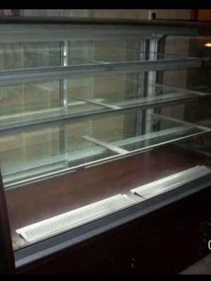 Pastry display case like new with free checkout counter