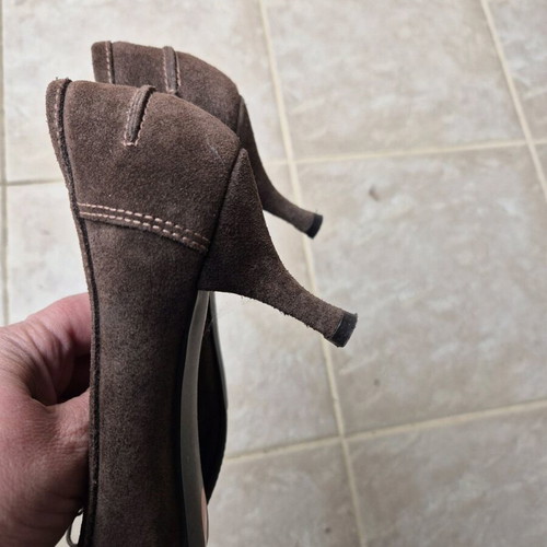 Vintage suede women's Zara pumps brown used