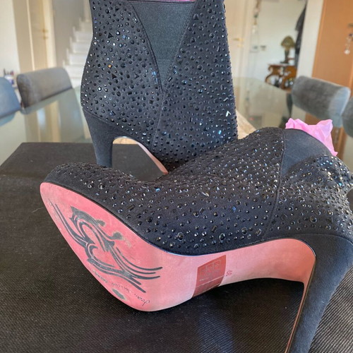 Luxury Rebel leather suede collectible ankle boots like new, black