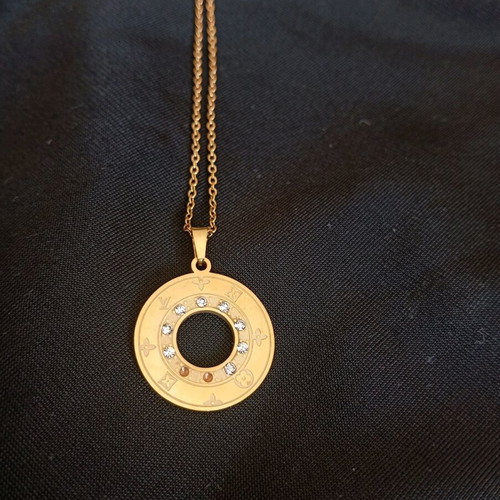 Women's necklace used, authentic, gold color, stainless steel