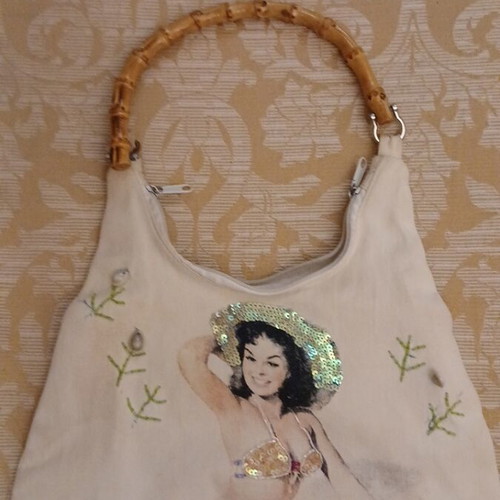 Vintage canvas shoulder bag with bamboo handle and pin-up sequin design