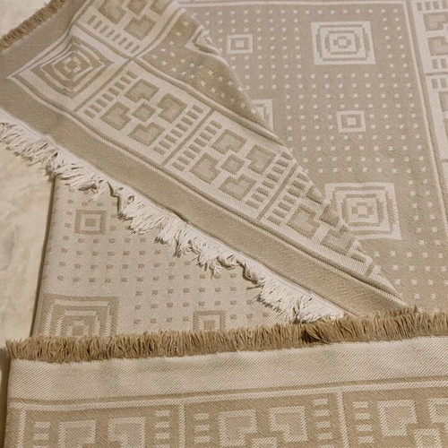 Nef-Nef beige-ecru throw like new with geometric pattern