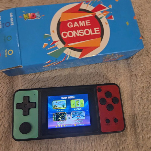 32 Bit game console with 139 built-in games, 3.0" IPS screen, new