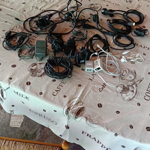 Various mobile and TV & PC cables used, functional
