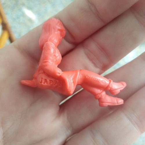 Miniature figures pack of 5, like new, colorful collectible set
