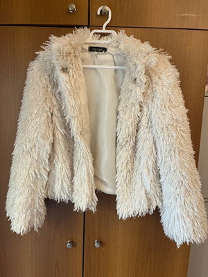 Fluffy faux fur jacket On Line like new, size S, white