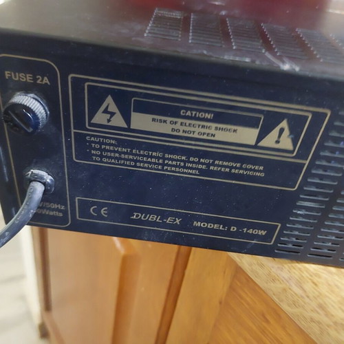 Μικροφωνικός ενισχυτής D 140W Dubl ex μεταχειρισμένος, λειτουργικός