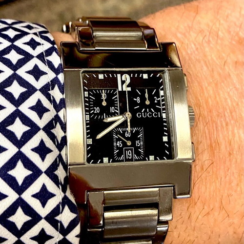Gucci chronograph like new, quartz 31x40mm