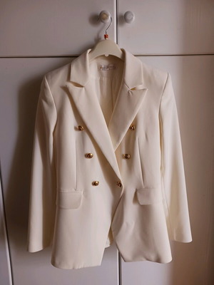 Women's cream blazer new Derpouli