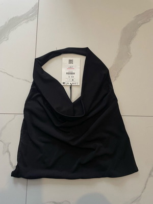 Bershka τοπ με ανοιχτή πλάτη καινούργιο, μαύρο, μέγεθος XS