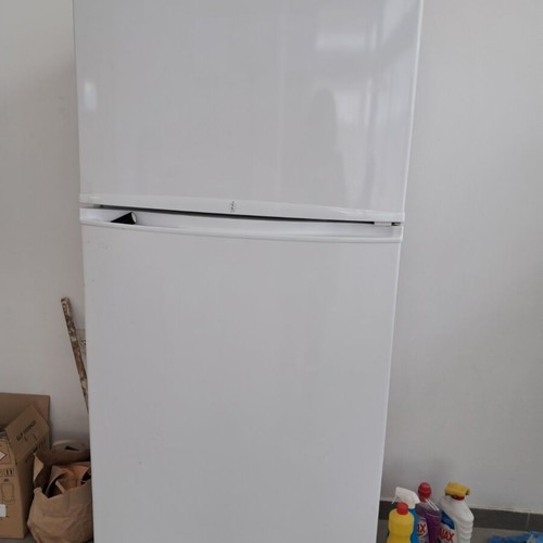 Samsung refrigerator used by student
