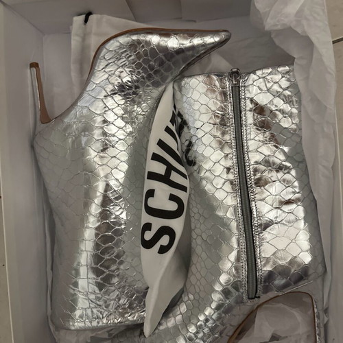 Schutz boots new, high heel, silver