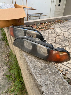 Σώματα προβολέων BMW E39 μεταχειρισμένα σε πολύ καλή κατάσταση