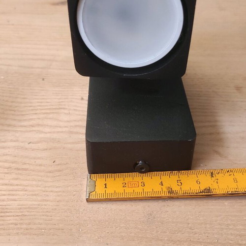 Adjustable LED aluminum spot light like new, wall ceiling mount