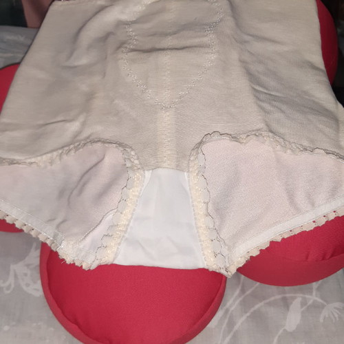 Women's lastex shaping underwear Triumph new, white, No70 cup B