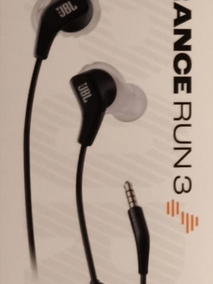 JBL Run 3 Earbuds New