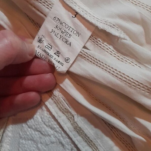 Unique No 3 Y2K shirt like new, white with gold details