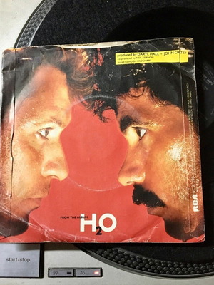 Daryl Hall + John Oates Maneater βινύλιο 7" 45 RPM single μεταχειρισμένο, rock