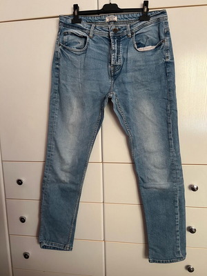 Αντρικό τζιν Pull & Bear μεταχειρισμένο, μέγεθος 44, μπλε