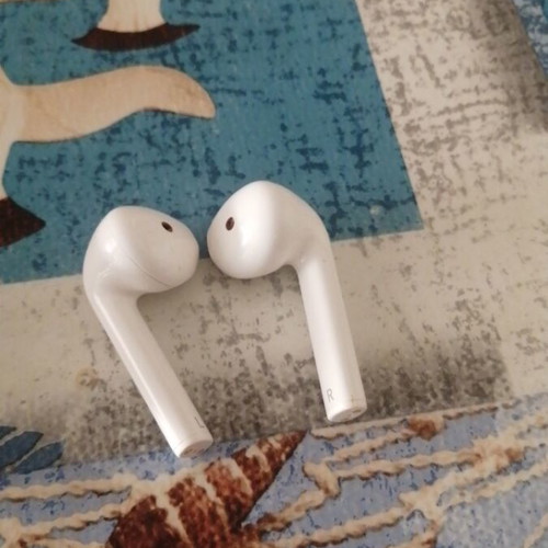 Realme Buds Air Neo earbuds used, sweat resistant, 17h battery