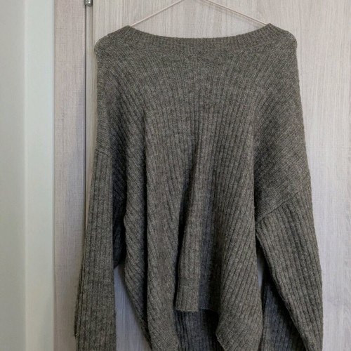 H&M brown pullover like new, size L