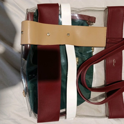 Axel handbag like new with detachable pouch
