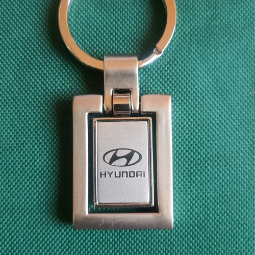 Vintage Hyundai spinning keychain, New Old Stock, heavy metal 38g