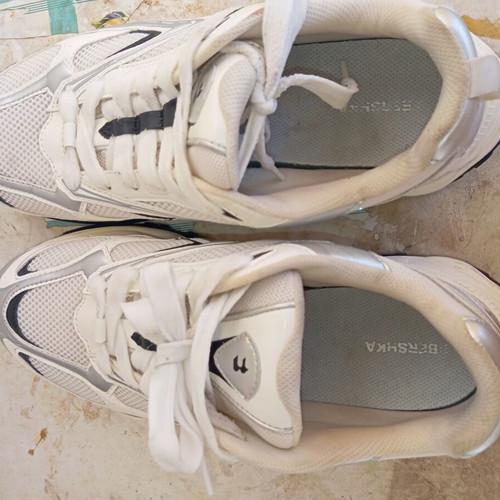Bershka sneakers size 45 like new with anatomical sole, white and grey