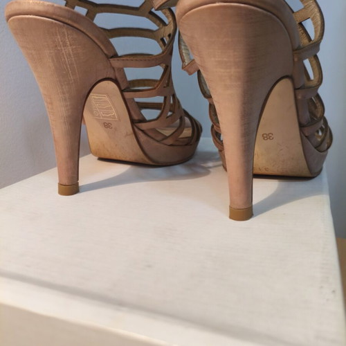 Bournazos Gladiator Style Leather Heels Pudra Size 38 Like New